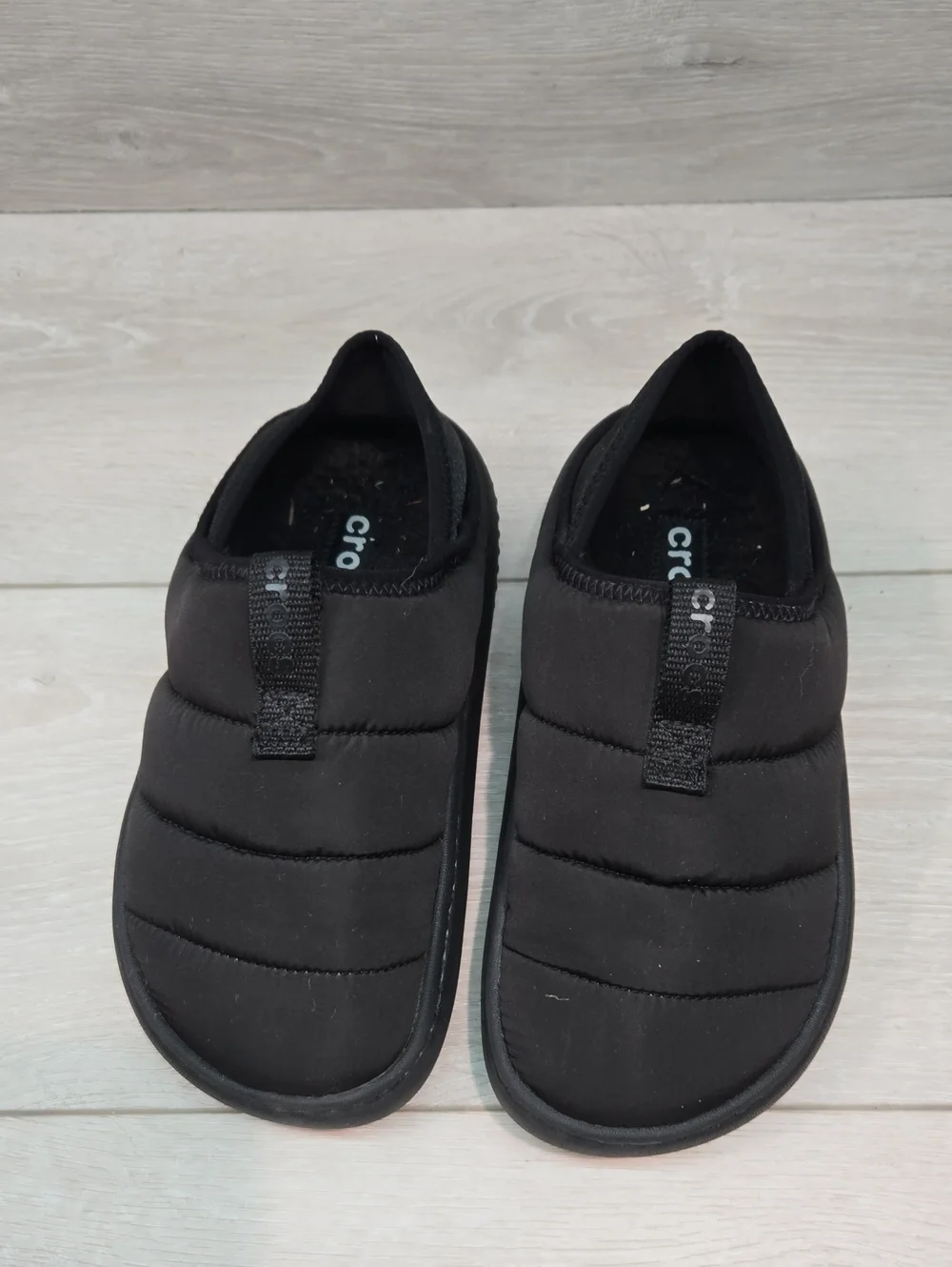 Crocs Big Kids Junior Quilted Boys Black Slip-On Puffer Shoes Clog Sz J3